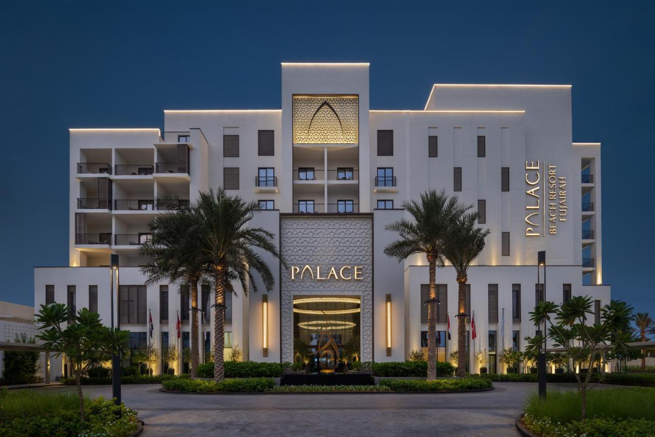 Palace Beach Resort Эль-Фуджайра Экстерьер фото The Palm Beach Hotel