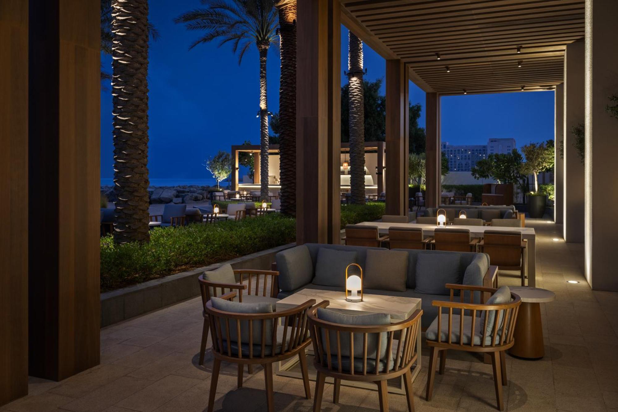 Palace Beach Resort Эль-Фуджайра Экстерьер фото The Westin Athens